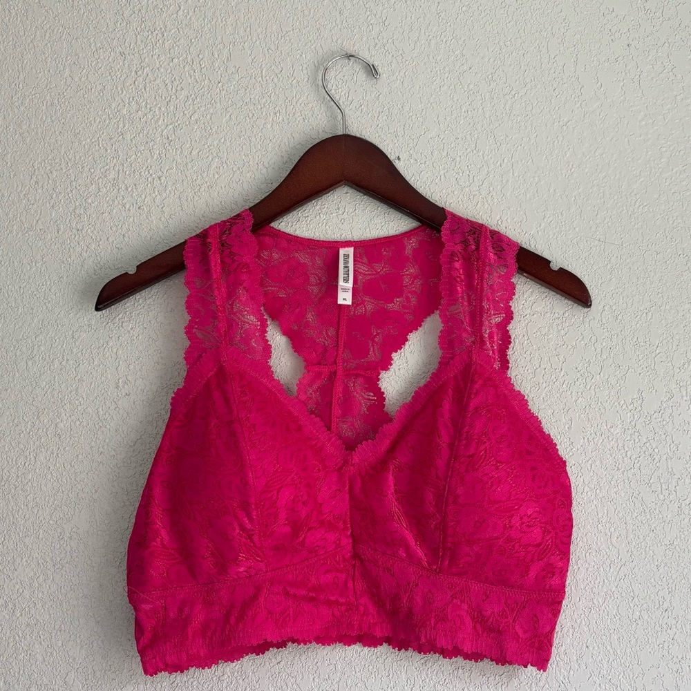 Zenana Outfitters Fuchsia Lace Bralette